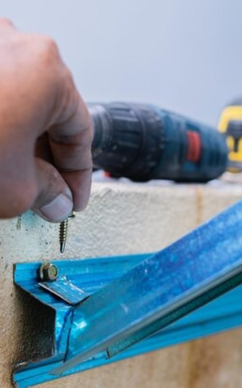 cropped-hand-man-repairing-pipe_1048944-16422161